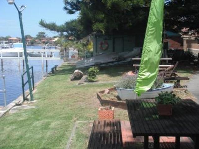 Black Swan Waterfront Motel (Adults Only) Swansea Exteriör bild