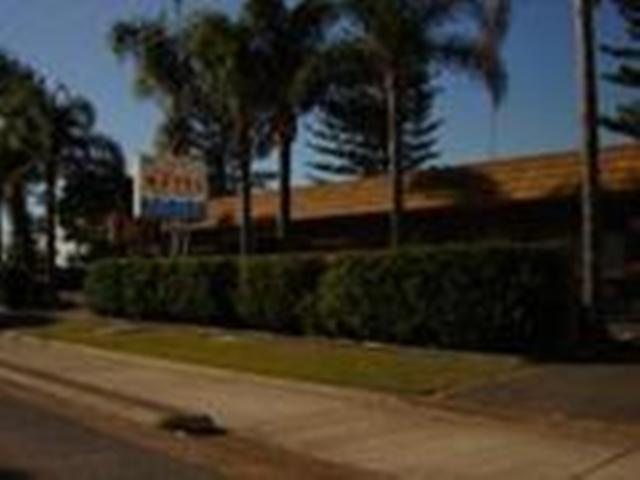 Black Swan Waterfront Motel (Adults Only) Swansea Exteriör bild